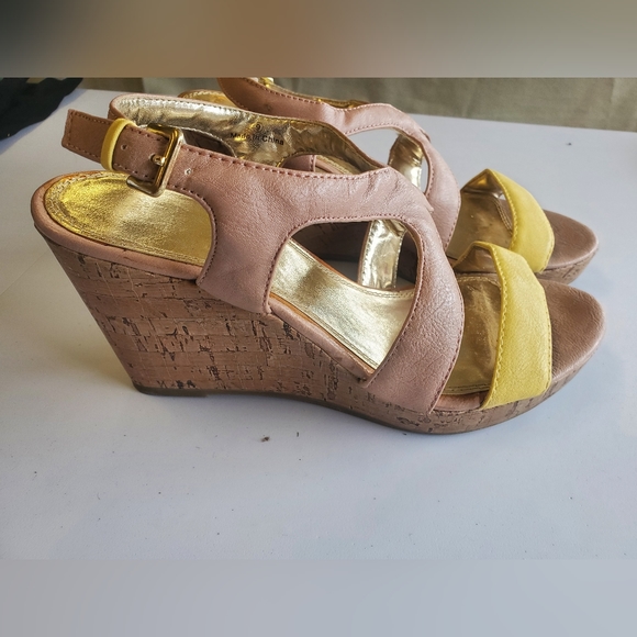 Womens heels size 9 - Picture 3 of 6